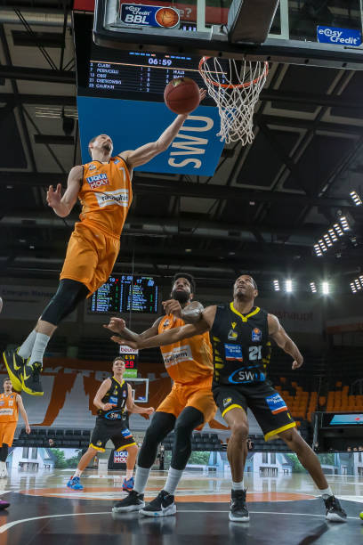 包括足球 包括足球