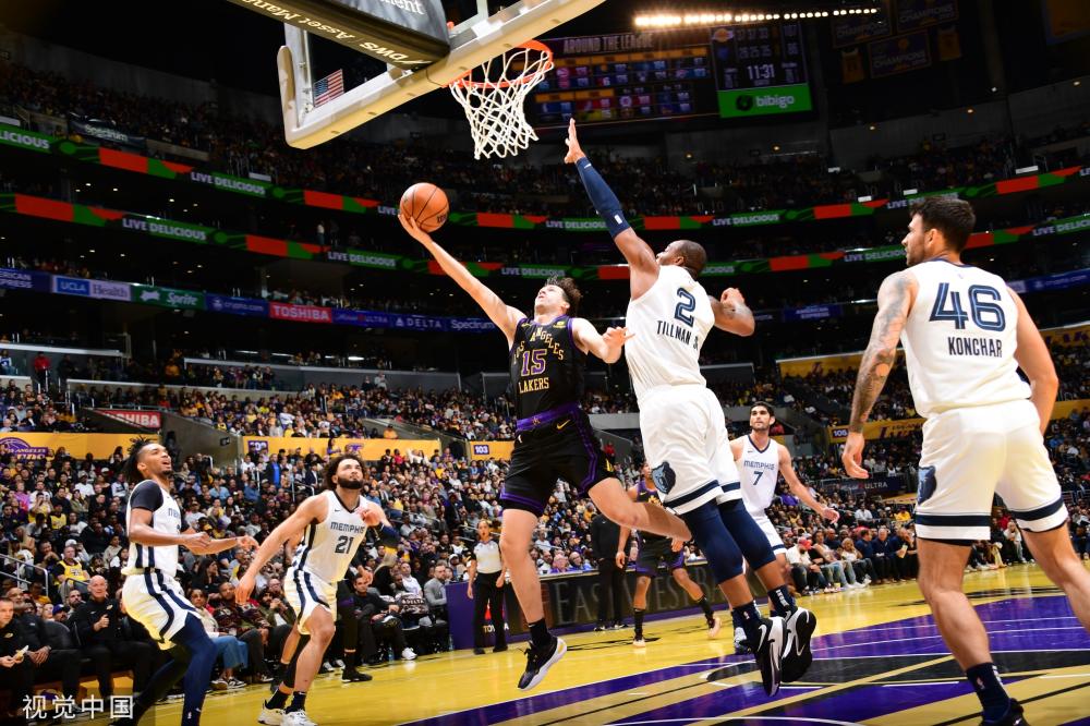 现代足球中 现代足球中