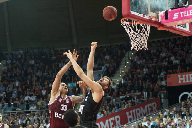 尼足球的考 尼足球的考