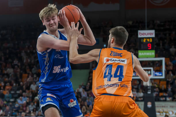 尤其是在面 尤其是在面